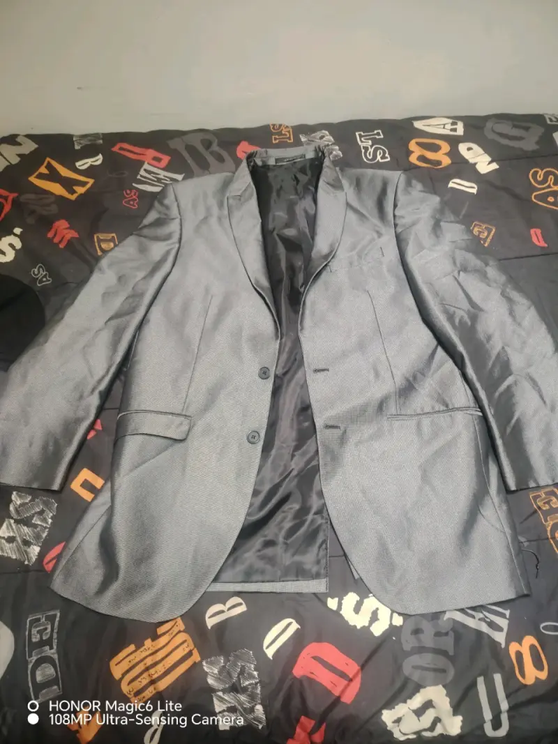 Traje de Hombre Gris con Chaleco - 3