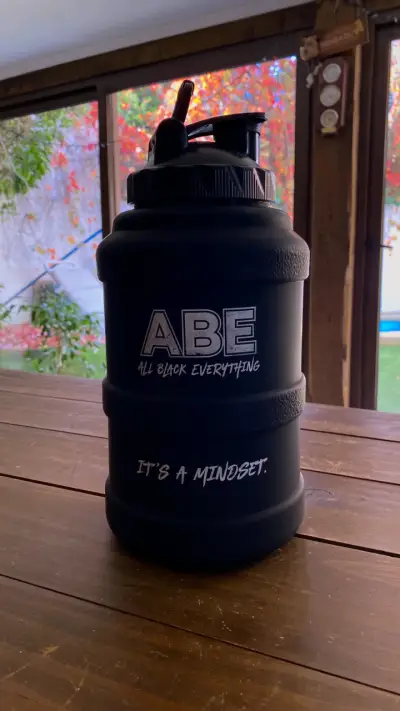 Botella de Agua ABE 2.5L Negra - miniatura 1