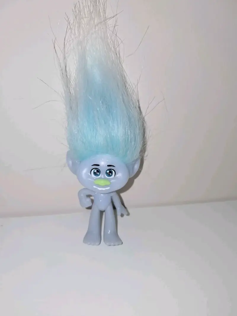 Figura de Troll con Cabello Azul