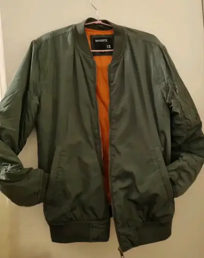 Chaqueta Bomber Verde Militar Opposite Talla S - miniatura 3