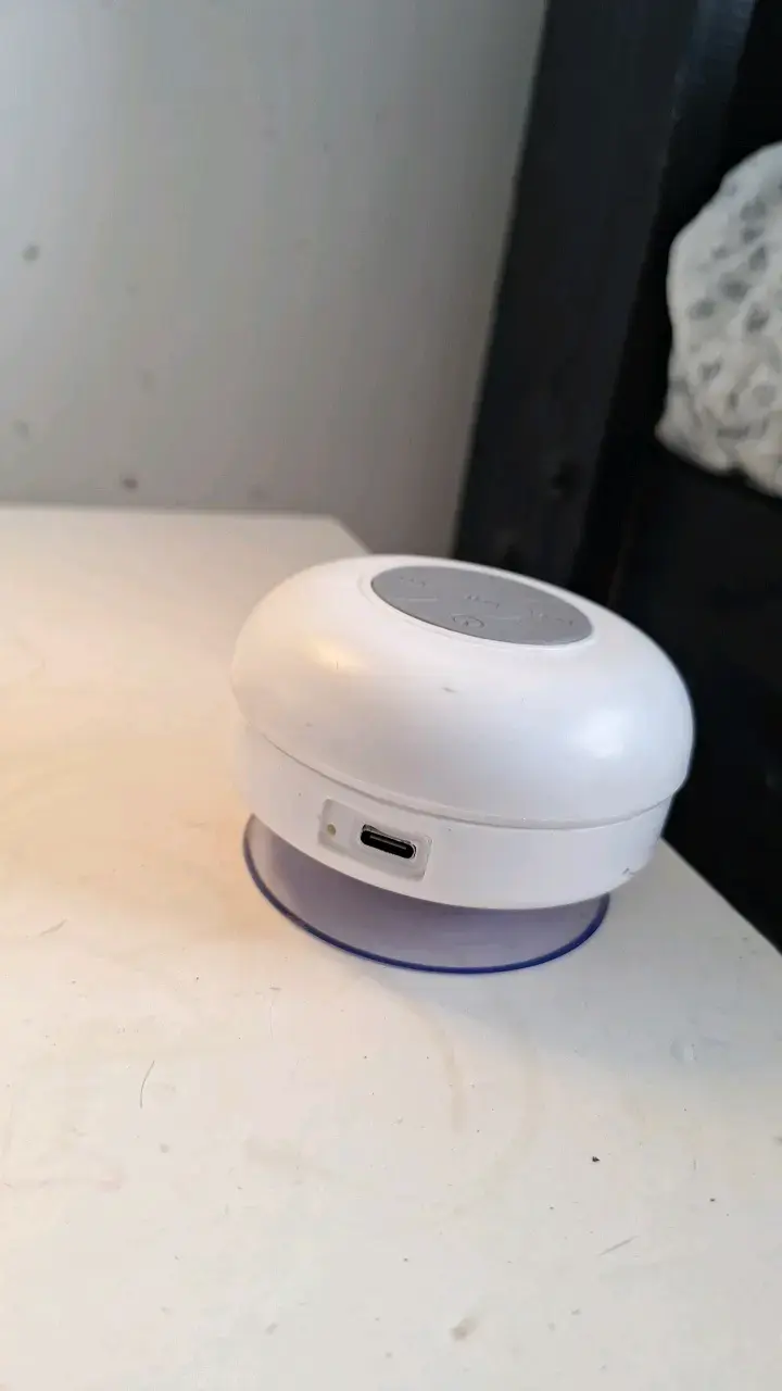 Parlante Bluetooth portátil impermeable - 3