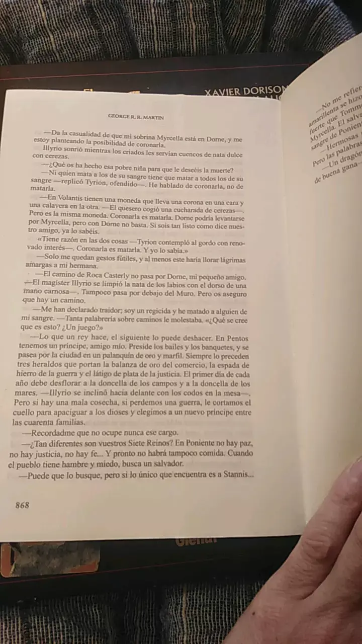 Libro Festín de Cuervos de George R. R. Martin - 4