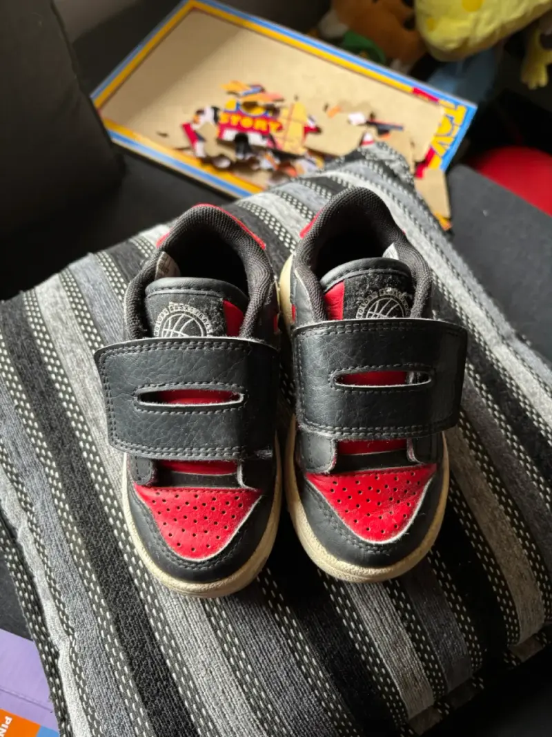 Zapatilla adidas - 1