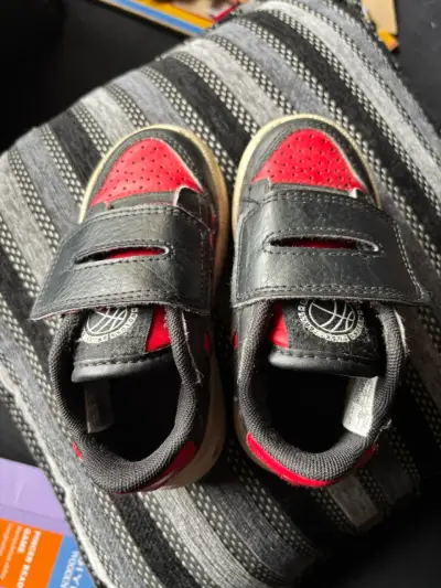 Zapatilla adidas - miniatura 3