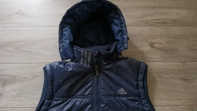Chaleco sin mangas azul con capucha Adidas - 2