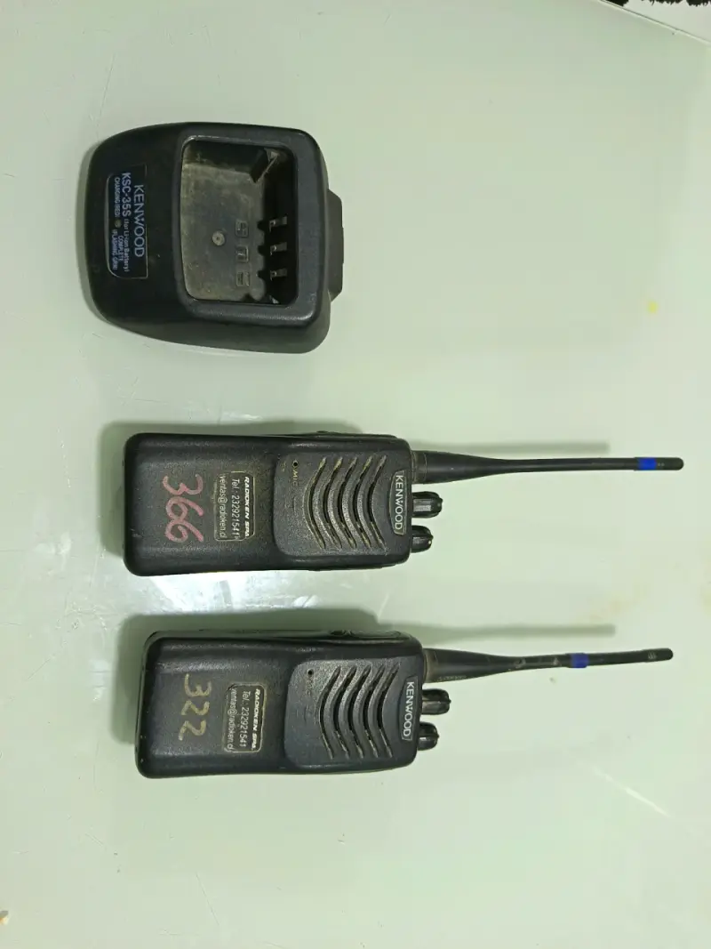Radio VHF Kenwood TK-2000K con Cargador - 2