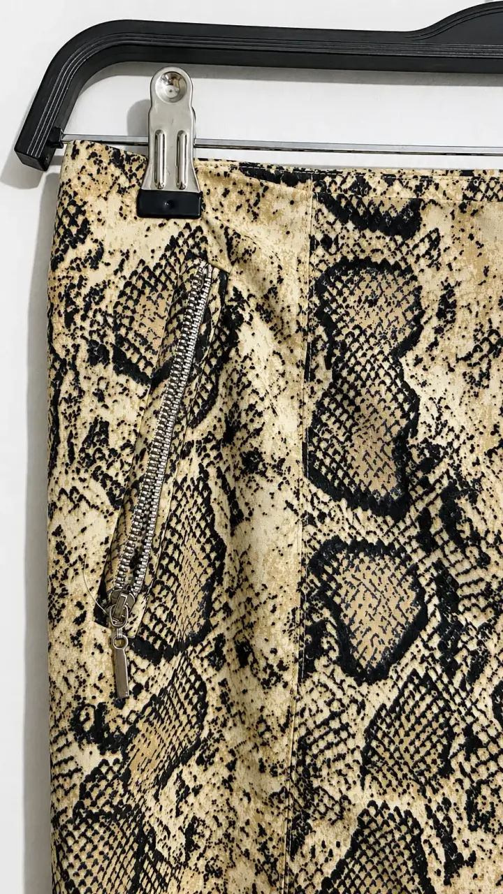 Pantalones estampado serpiente Basement Basic - 2