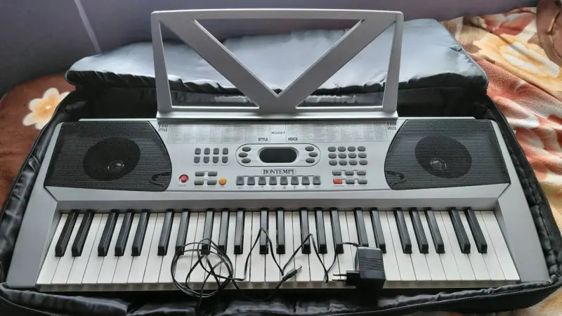 Teclado electrónico BonTempi con funda y adaptador - 3