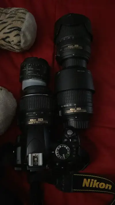 Cámara Nikon con lentes intercambiables - miniatura 1