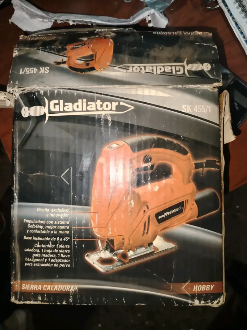 Sierra caladora Gladiator SK 455/1 con accesorios - 5
