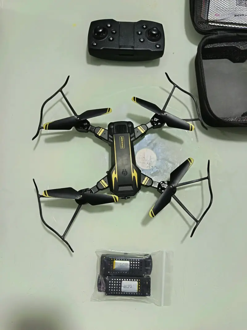 Drone plegable con control remoto y accesorios - 3