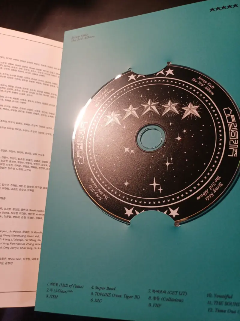 Álbum Stray Kids S-Class - 3