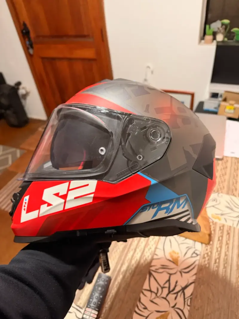 2 Cascos de moto LS2, por no uso - 1