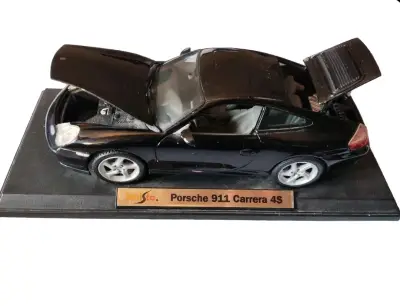 Modelo a escala Porsche 911 negro - miniatura 4