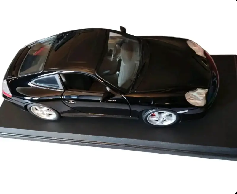 Modelo a escala Porsche 911 negro - 5