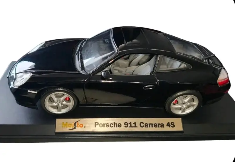 Modelo a escala Porsche 911 negro - 6