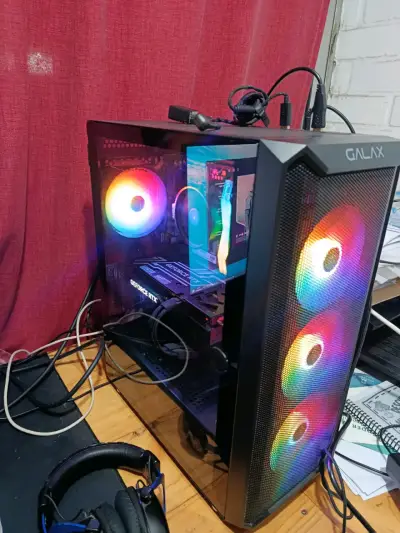 PC Gamer con Tarjeta Gráfica GeForce RTX y RGB - miniatura 1