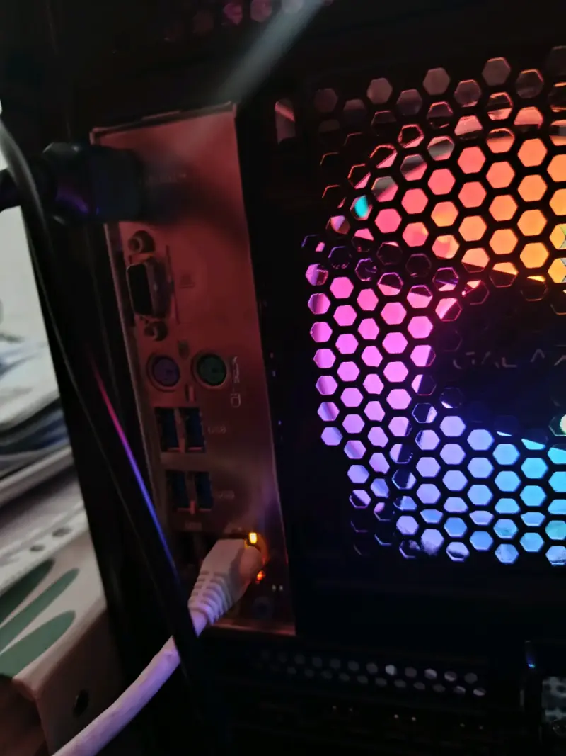 PC Gamer con Tarjeta Gráfica GeForce RTX y RGB - 2