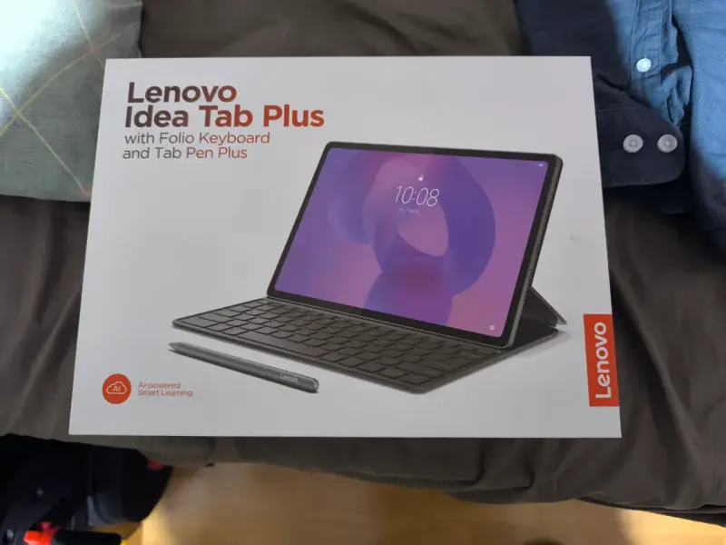 Tablet Lenovo Idea Tab Plus con teclado y lápiz - 1