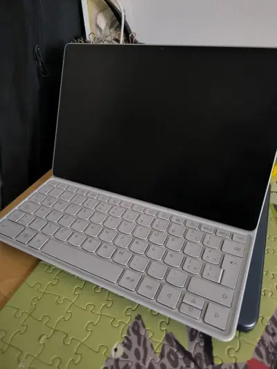 Tablet Lenovo Idea Tab Plus con teclado y lápiz - miniatura 4