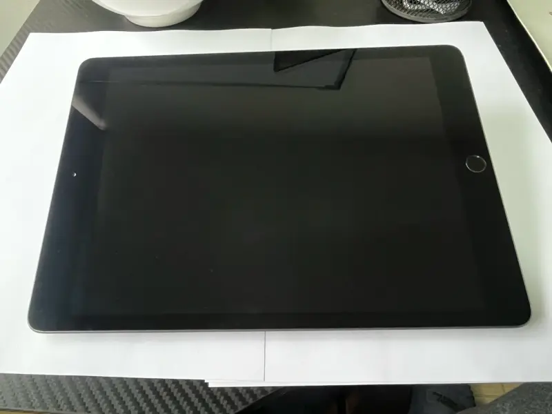 iPad de 10.2 pulgadas en buen estado - 3