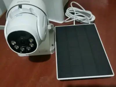 Cámara de Seguridad PTZ Solar QP Electrónico - miniatura 1