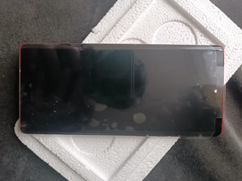 Pantalla AMOLED con marco Motorola Moto G85 - 1