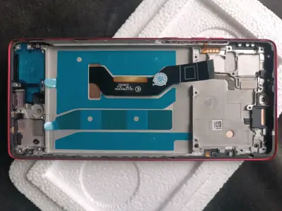 Pantalla AMOLED con marco Motorola Moto G85 - miniatura 2