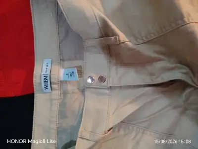 Shorts beige para mujer WHBM talla 8 - miniatura 1