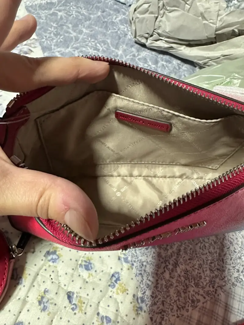 Cartera Michael Kors degradé con accesorios - 4