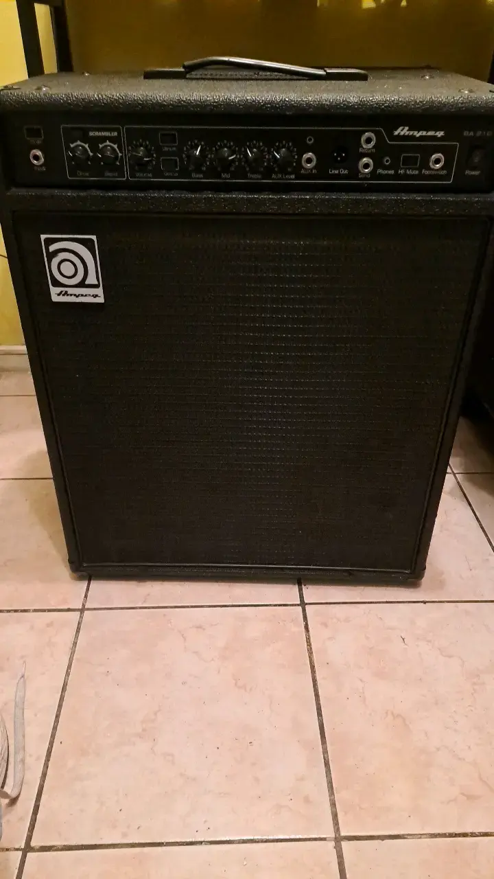 Amplificador de bajo Ampeg BA-112 - 2