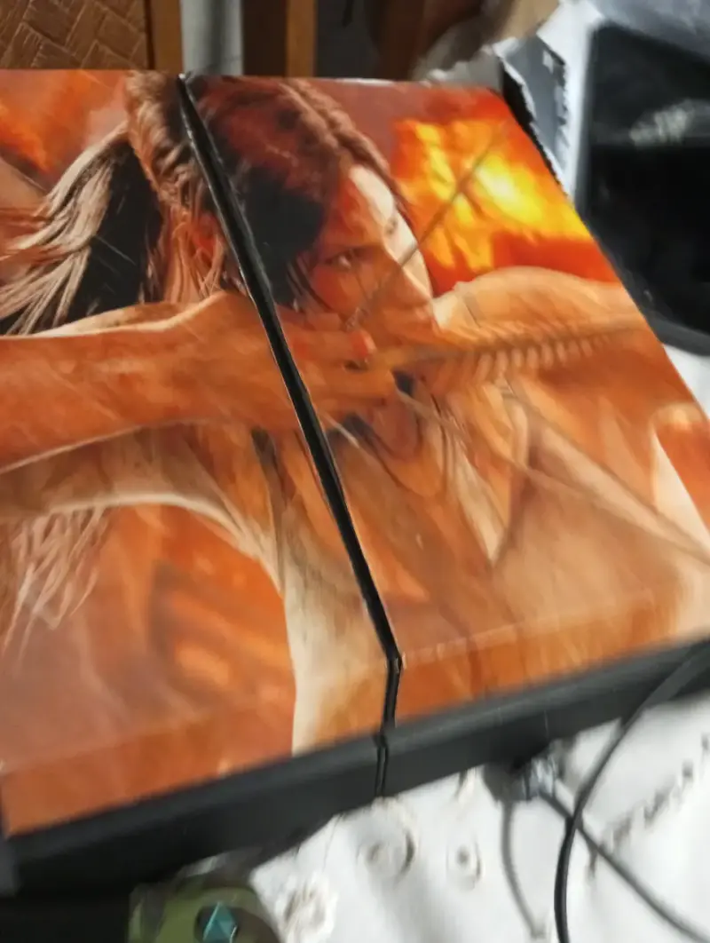 Consola PS4 con diseño personalizado y juegos incluidos - 2