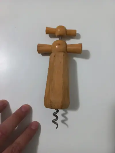 Sacacorchos de doble hélice en madera - miniatura 1