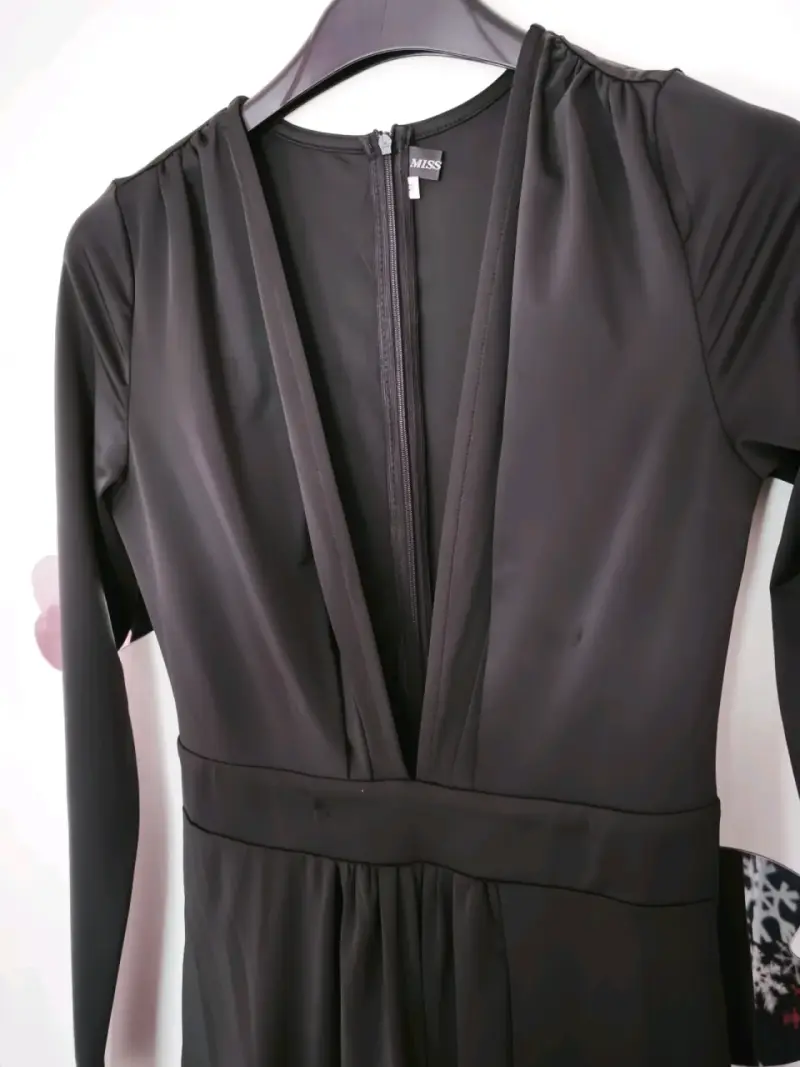 Vestido largo negro elegante para mujer - 4