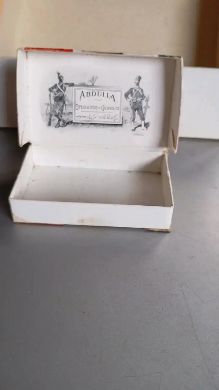Caja de cigarrillos vintage Abdulla Egipcios No. 28 - 2