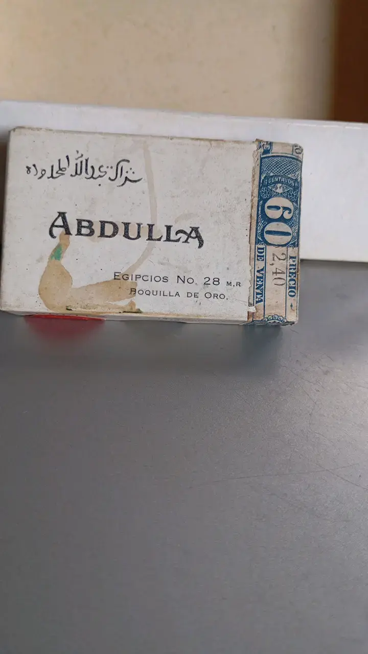 Caja de cigarrillos vintage Abdulla Egipcios No. 28 - 4