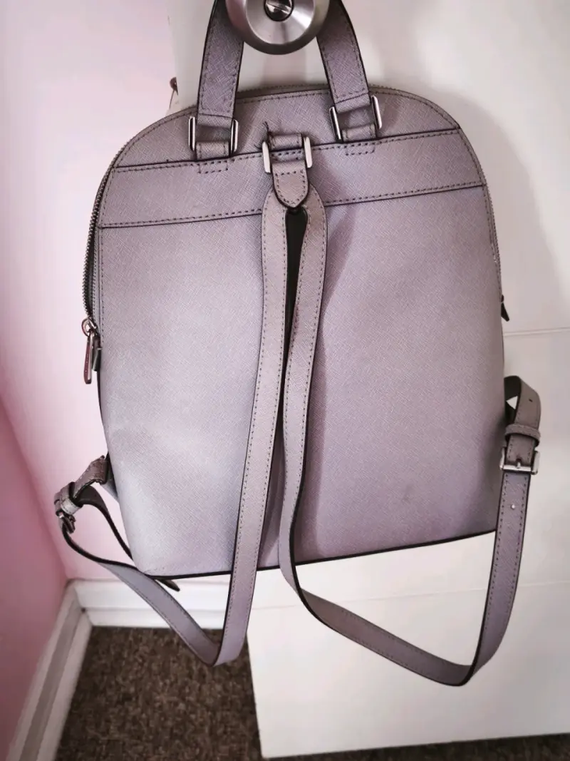Mochila Michael Kors con diseño floral en gris - 4