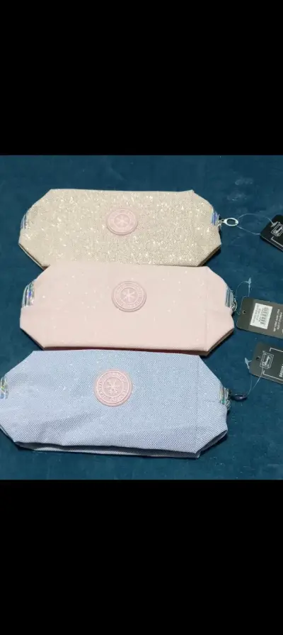 Set de Neceseres Brillantes en Colores Pastel - miniatura 1