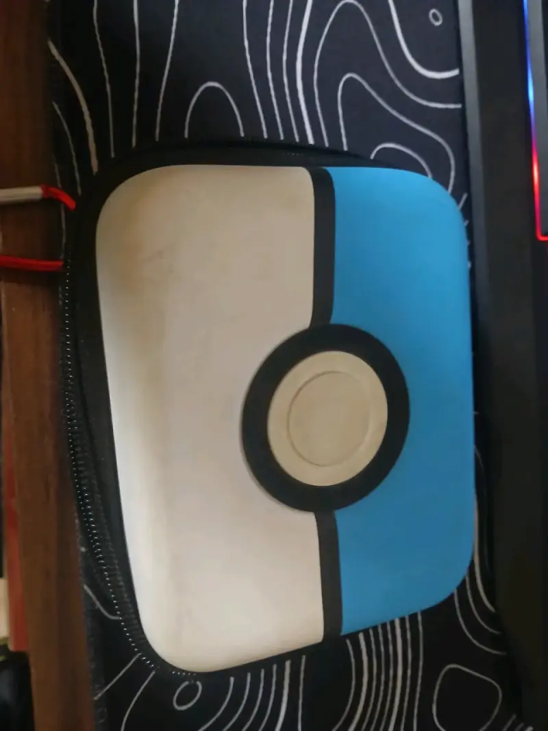 Estuche de transporte diseño Pokéball - 1