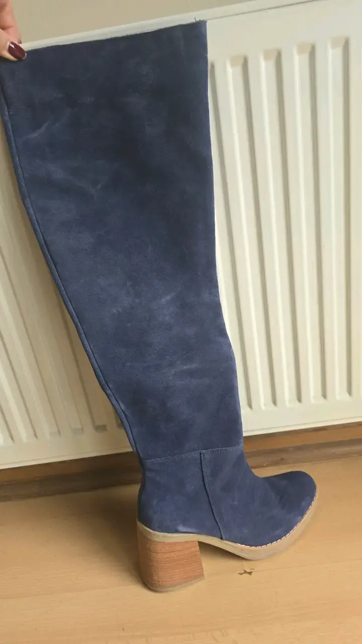 Botas altas de gamuza azul con tacón grueso - 2