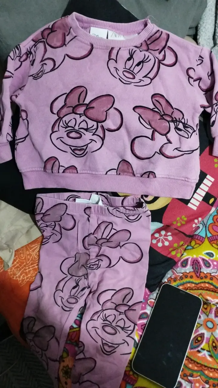 Conjunto infantil Minnie Mouse morado