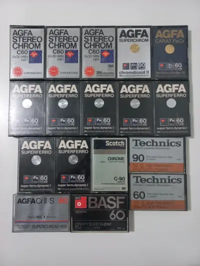 Lote de cassettes de audio vintage de varias marcas - miniatura 1