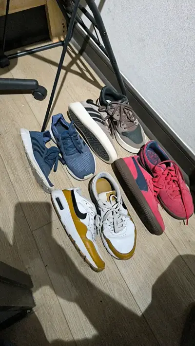 Zapatillas deportivas marrones y rojas para hombre - miniatura 3