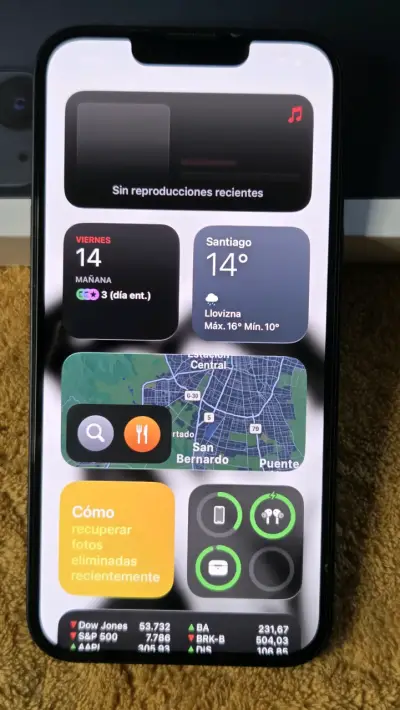 iPhone 13 en buen estado con caja original - miniatura 4