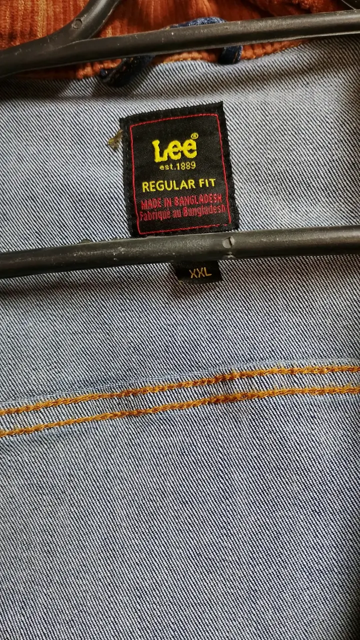 Chaqueta de mezclilla Lee con cuello de pana - 2