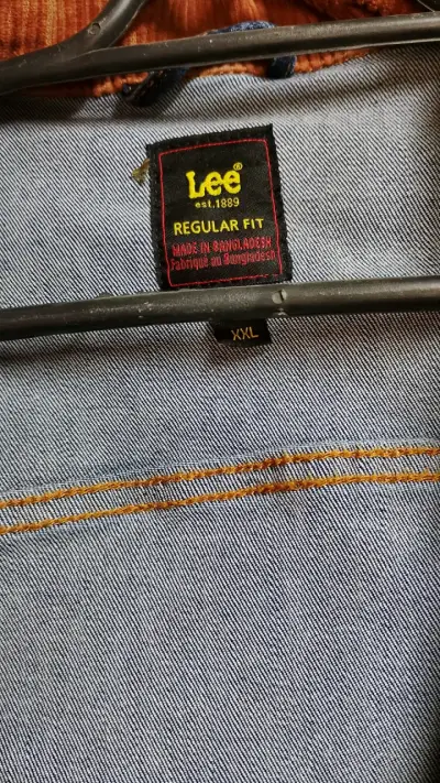 Chaqueta de mezclilla Lee con cuello de pana - miniatura 2