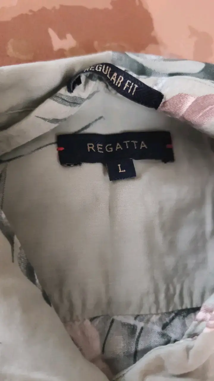 Camisa estampada de hojas Regatta talla L - 2