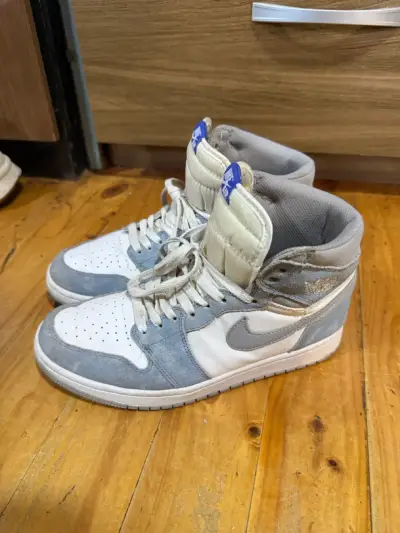 Zapatillas Nike Air de hombre en gris y blanco - miniatura 2