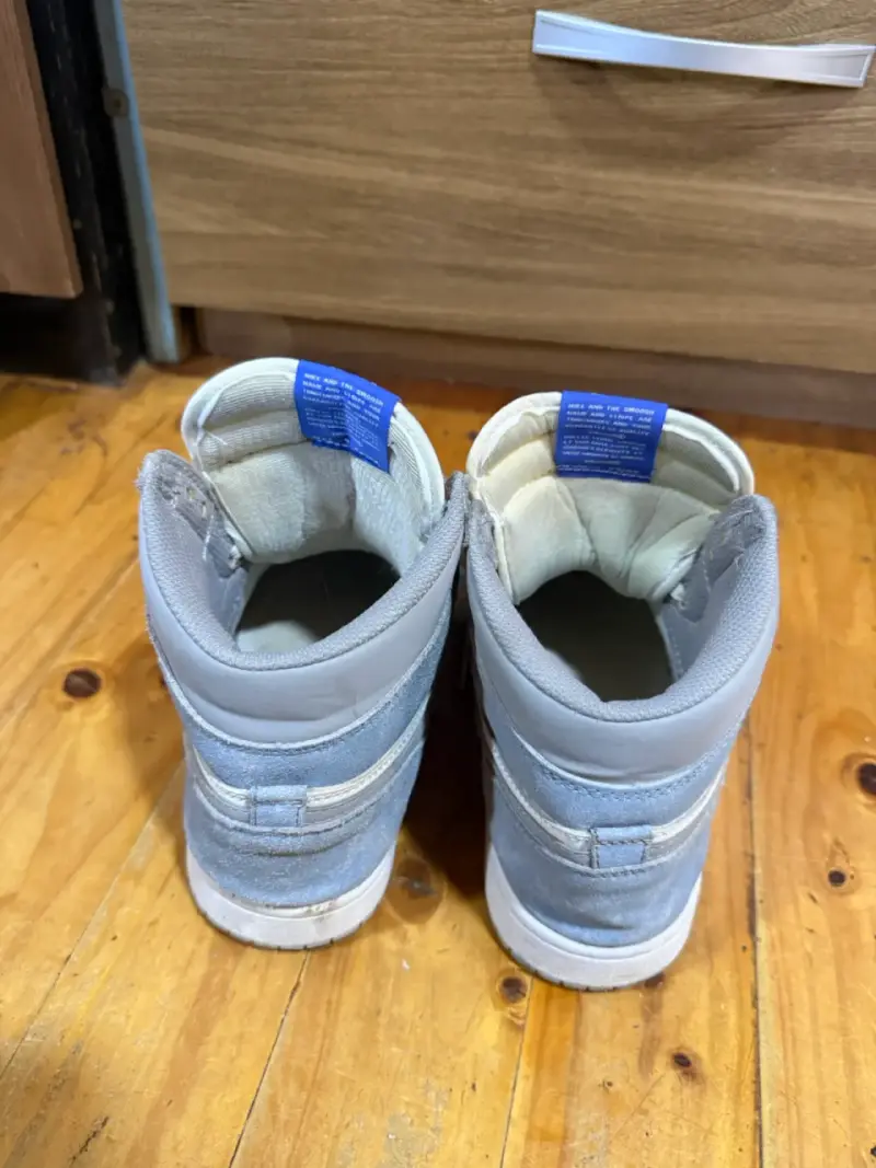 Zapatillas Nike Air de hombre en gris y blanco - 3
