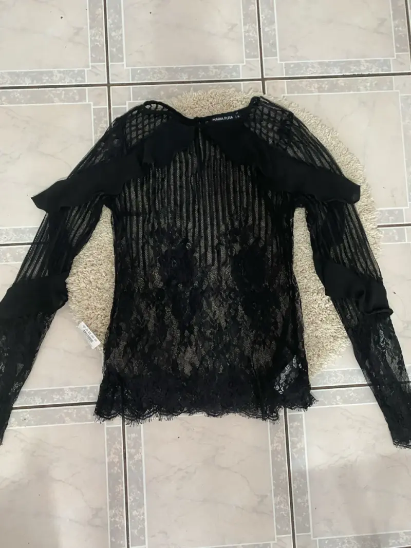 Blusa de encaje negra Maria Pura - 1